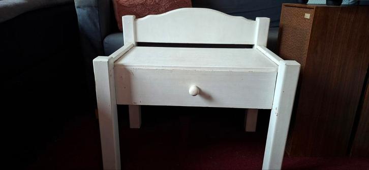 Wit Nachtkastje met Lade, Huis en Inrichting, Slaapkamer | Nachtkastjes, Gebruikt, Minder dan 55 cm, Minder dan 45 cm, Hout, Ophalen
