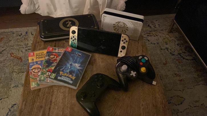 Nintendo Switch Oled (Zelda Editie) + Games & Accesoires, Spelcomputers en Games, Spelcomputers | Sony PlayStation 2, Zo goed als nieuw