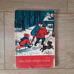 Boek kerstboek Het licht schijnt overal 1968 vintage retro, Diversen, Kerst, Gebruikt, Ophalen of Verzenden