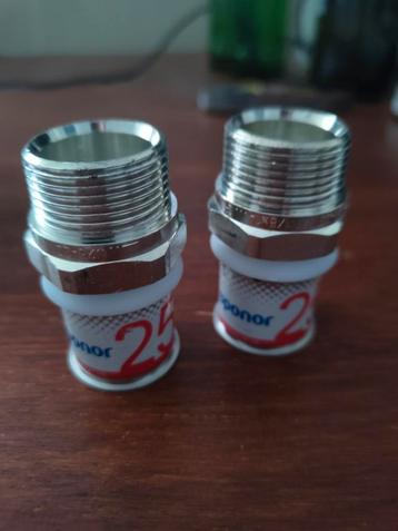 2 stuks Uponor S-Press Plus Overgangskoppeling 25x22K beschikbaar voor biedingen