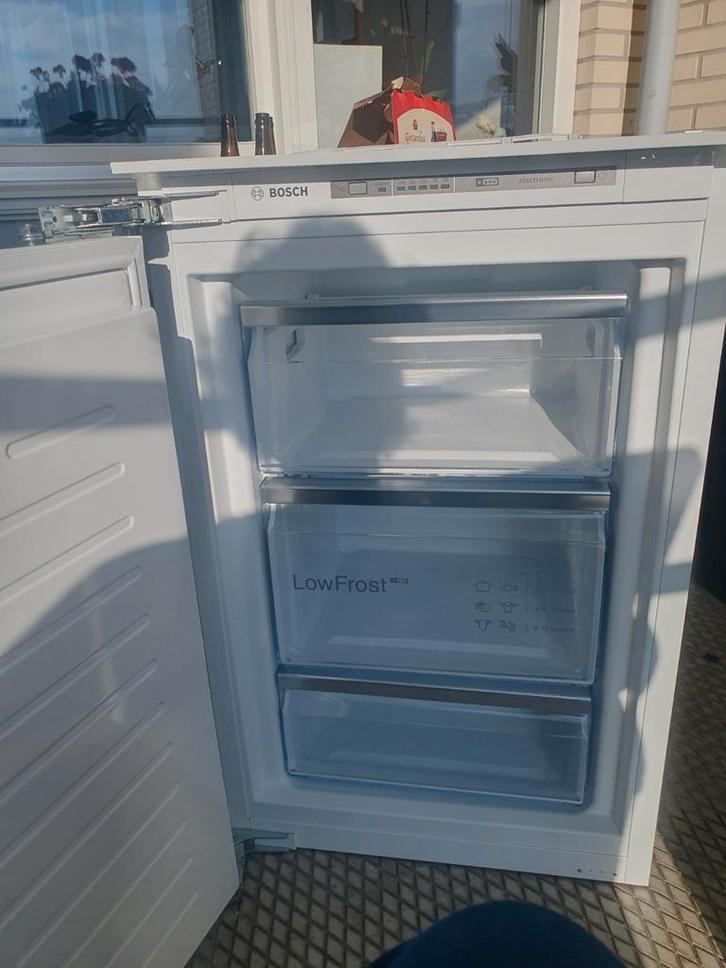 Bosch inbouw vriezer low frost € 80, Witgoed en Apparatuur, Vriezers en Diepvrieskisten, Zo goed als nieuw, Inbouw, Ophalen
