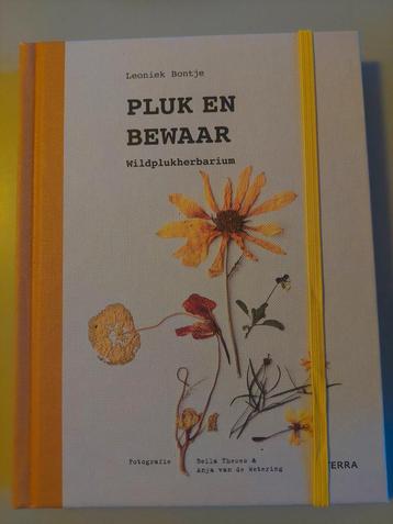 Pluk en Bewaar: Wildplukherbarium - Leoniek Bontje beschikbaar voor biedingen