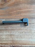 US M1 Garand clip latch, nos., Ophalen of Verzenden, Landmacht, Amerika, Overige typen