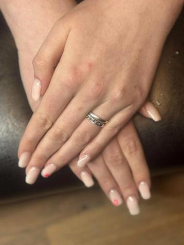 Biab nagels  beschikbaar voor biedingen