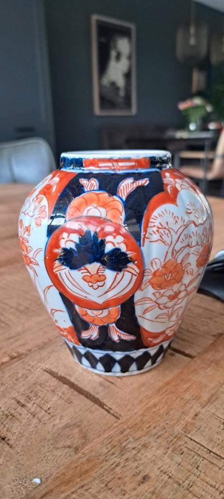Antieke Imari Vaas - Handgeschilderd Porselein, Antiek en Kunst, Antiek | Vazen, Ophalen of Verzenden