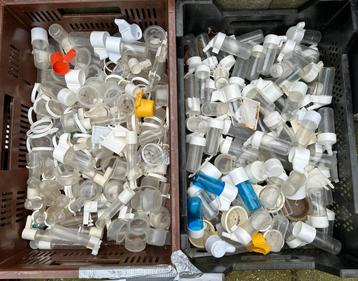 40 waterflesjes gebruikt beschikbaar voor biedingen
