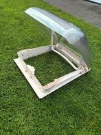 Dometic dakluik 40cm x 40cm., Caravans en Kamperen, Ophalen of Verzenden, Zo goed als nieuw