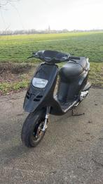 Typhoon 172cc stage 2, Fietsen en Brommers, Scooters | Piaggio, Ophalen of Verzenden, Zo goed als nieuw, Benzine, Zip