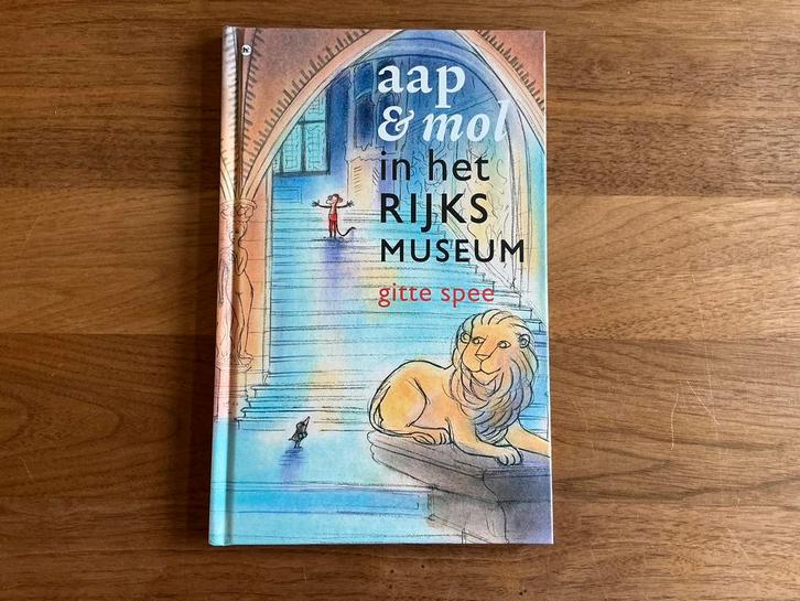 Aap en mol in het Rijksmuseum - Gitte Spee, Boeken, Kinderboeken | Kleuters, Zo goed als nieuw, Fictie algemeen, Ophalen of Verzenden