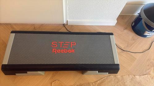 Reebok Step Original | Verstelbaar | Thuisfitness studio, Sport en Fitness, Fitnessmaterialen, Zo goed als nieuw, Stepbank, Armen