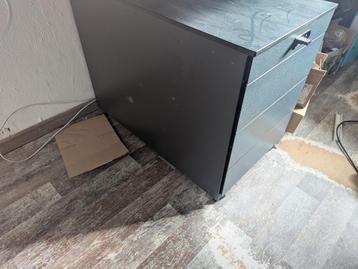 Ladekastje 3 lades bureau beschikbaar voor biedingen