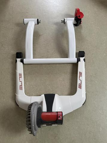 Elite Fietstrainer Qubo Fluid Wit/Zilver beschikbaar voor biedingen