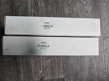 2 stuks Nuova Rade autoradio afdekking beschikbaar voor biedingen
