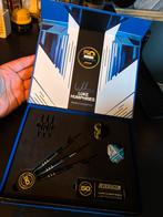 Luke humphries 50 years red dragon, Ophalen of Verzenden, Zo goed als nieuw, Pijlen