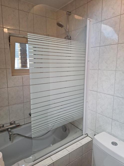 Badscherm h140 xb75 cm, glas met horizontale strepen, Huis en Inrichting, Badkamer | Badkamermeubels, Gebruikt, Overige typen