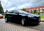 Volvo V40 2.0 D2 120PK 2015 Summum Business Blauw, Auto's, Volvo, Voorwielaandrijving, Zwart, 4 cilinders, 1969 cc