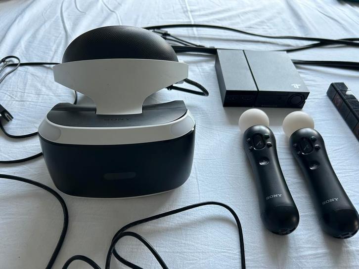 VR bril PS4 incl. 2 controllers en camera, Spelcomputers en Games, Virtual Reality, Zo goed als nieuw, Sony PlayStation, Ophalen of Verzenden