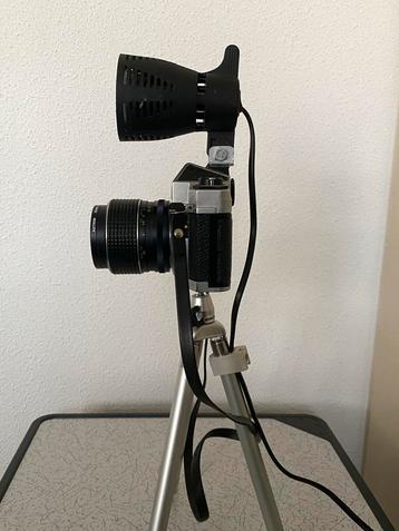 Fototoestel met LED-flits beschikbaar voor biedingen