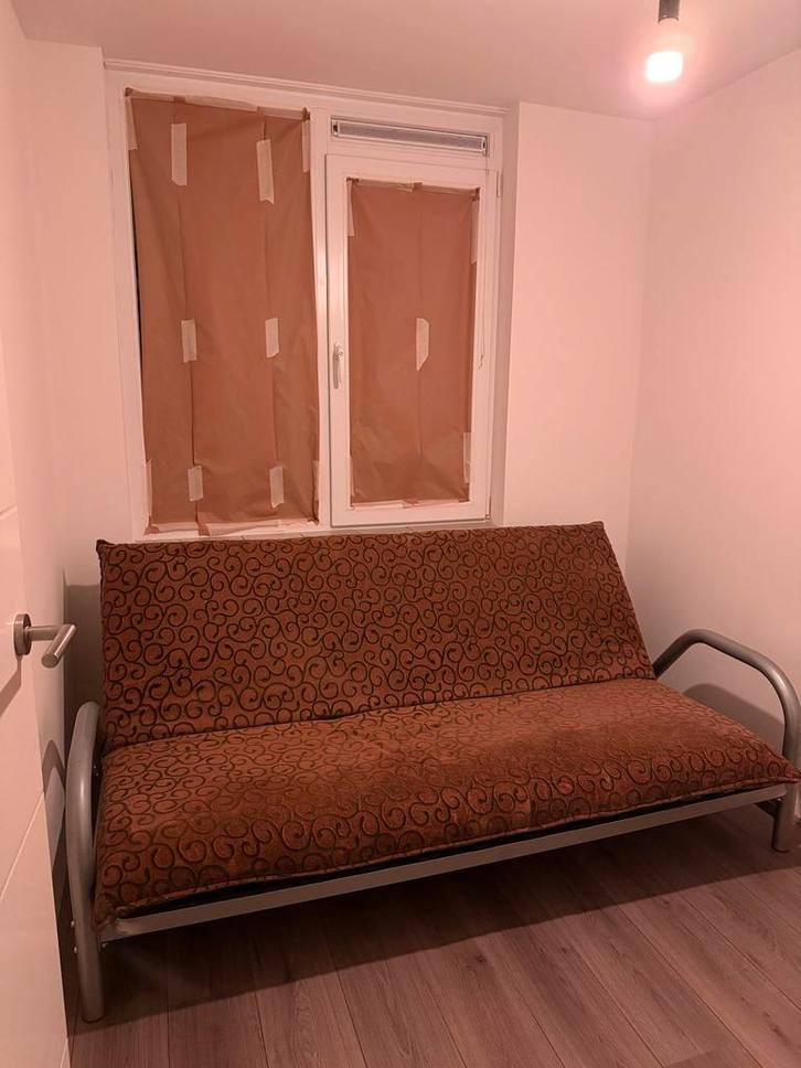 Tweepersoons slaapbank met bruine bekleding, Huis en Inrichting, Slaapkamer | Slaapbanken, Gebruikt, 140 cm, 200 cm, Tweepersoons