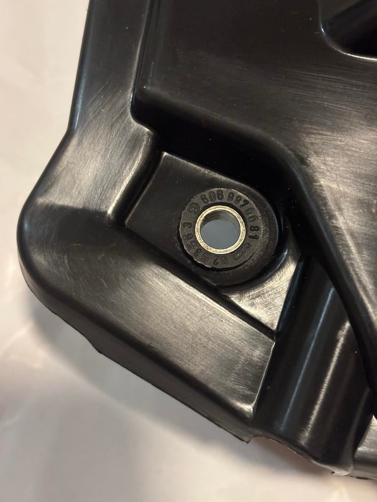 Mercedes Part  ( cover plate )A611 016 32 24 New, Ophalen of Verzenden, Nieuw