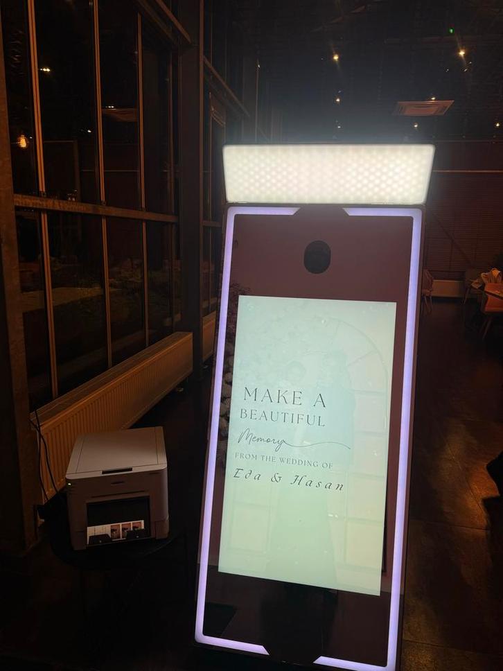 Photobooth te huur voor feesten en evenementen, Zakelijke goederen, Machines en Bouw | Industrie en Techniek, Ophalen