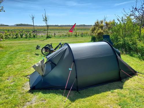 Hilleberg Nammatj 2 met footprint, Caravans en Kamperen, Tenten, tot en met 2, Zo goed als nieuw, Ophalen