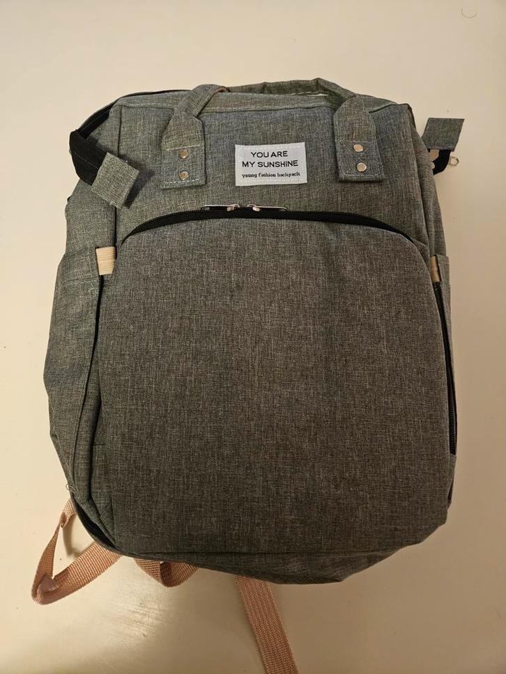 Rugzak en babybedje in 1 donkergrijs., Sieraden, Tassen en Uiterlijk, Tassen | Rugtassen, Nieuw, Overige merken, Ophalen of Verzenden