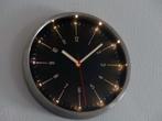 WANDKLOK met licht erin, 28 cm. x 4 cm., Huis en Inrichting, Woonaccessoires | Klokken, Ophalen of Verzenden, Zo goed als nieuw
