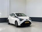 Toyota Aygo 1.0 VVT-i x-play | NL | 1 Eig | Carplay | Navi |, Stof, Gebruikt, 4 stoelen, Wit