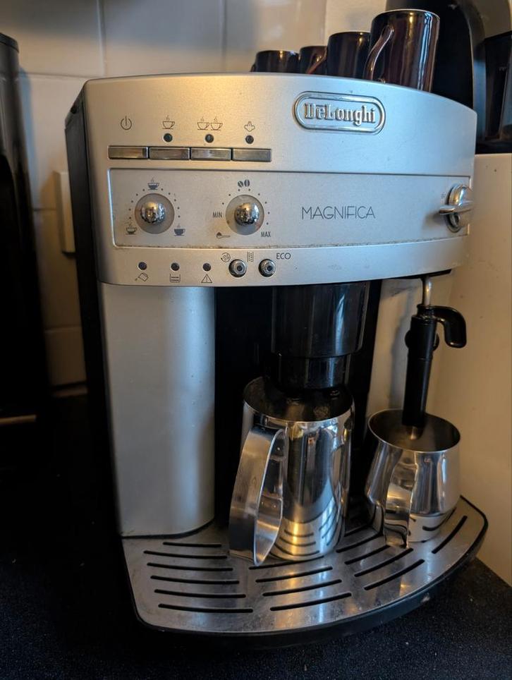 Delonghi Esam 3200 Volautomatische Espressomachine, Witgoed en Apparatuur, Koffiezetapparaten, Espresso apparaat, Ophalen