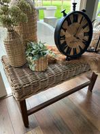 Prachtig rotan bankje sidetable bijzettafel, Ophalen, 50 tot 100 cm, Zo goed als nieuw, 25 tot 50 cm