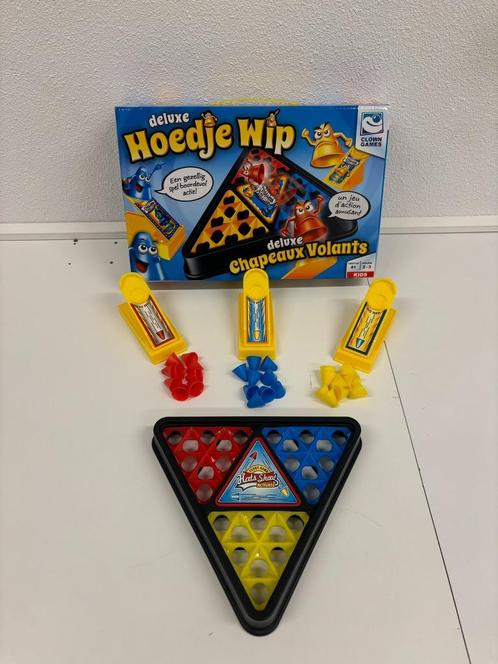 Gezelschapsspel Hoedje Wip Deluxe zo goed als nieuw, Hobby en Vrije tijd, Gezelschapsspellen | Bordspellen, Zo goed als nieuw