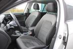 Volkswagen Golf 1.5 TSI R-Line | Panoramadak | Trekhaak | NA, 65 €/maand, 4 cilinders, 150 pk, Wit