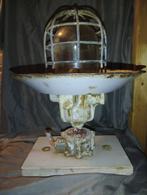 Oude bunker lamp met kap, Gebruikt, Ophalen of Verzenden, Glas, Minder dan 100 cm