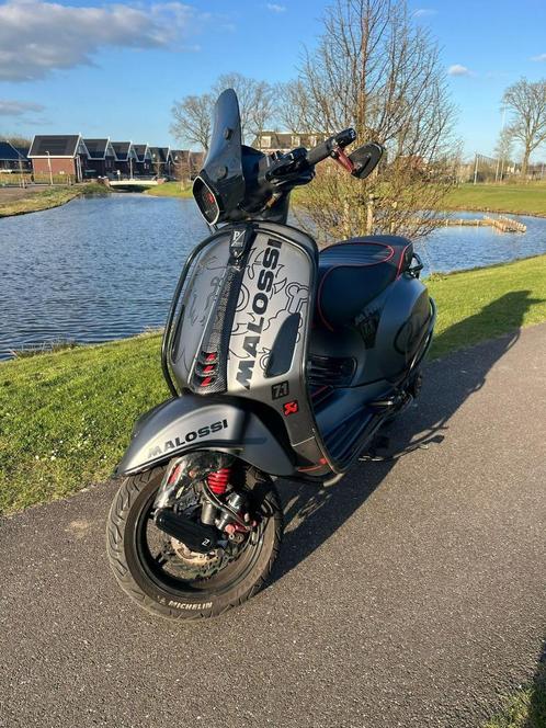 bomvolle vespa sprint full option, Fietsen en Brommers, Brommers | Vespa, Zo goed als nieuw, Overige modellen, Maximaal 45 km/u