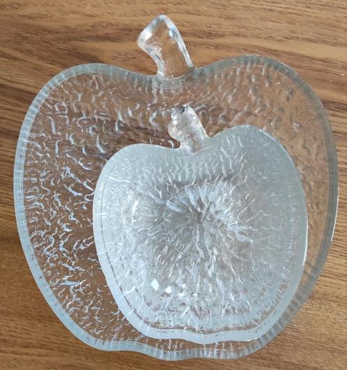 Vintage schalen in de vorm van een appel, Antiek en Kunst, Antiek | Glas en Kristal, Ophalen of Verzenden
