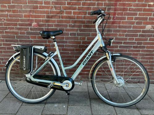 Zeer goed onderhouden Giant elektrische fiets, Fietsen en Brommers, Elektrische fietsen, Ophalen