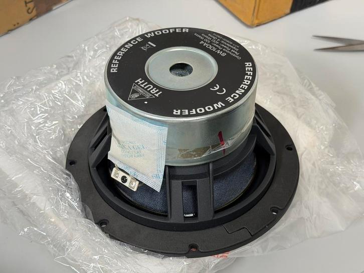 9” 23 cm Sub-Woofer Behringer Truth 8W100A4 100W RMS 400W, Audio, Tv en Foto, Luidsprekers, Nieuw, Subwoofer, 120 watt of meer