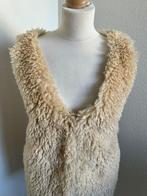 King Louie maat 38 cilla gilet fluffy 2589, Kleding | Dames, Jassen | Winter, Maat 38/40 (M), Beige, Ophalen of Verzenden, Zo goed als nieuw