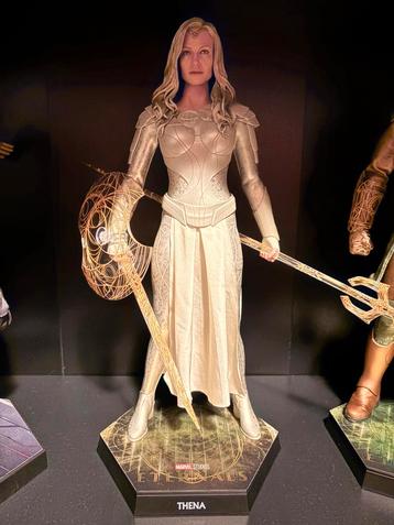 Hot Toys Marvel Eternals Thena 1/6 scale figure beschikbaar voor biedingen
