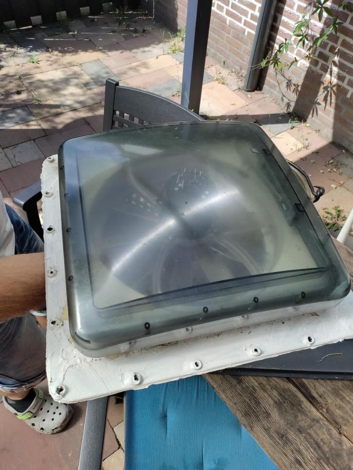 air max dakventilator, Caravans en Kamperen, Kampeergereedschap, Zo goed als nieuw, Ophalen of Verzenden