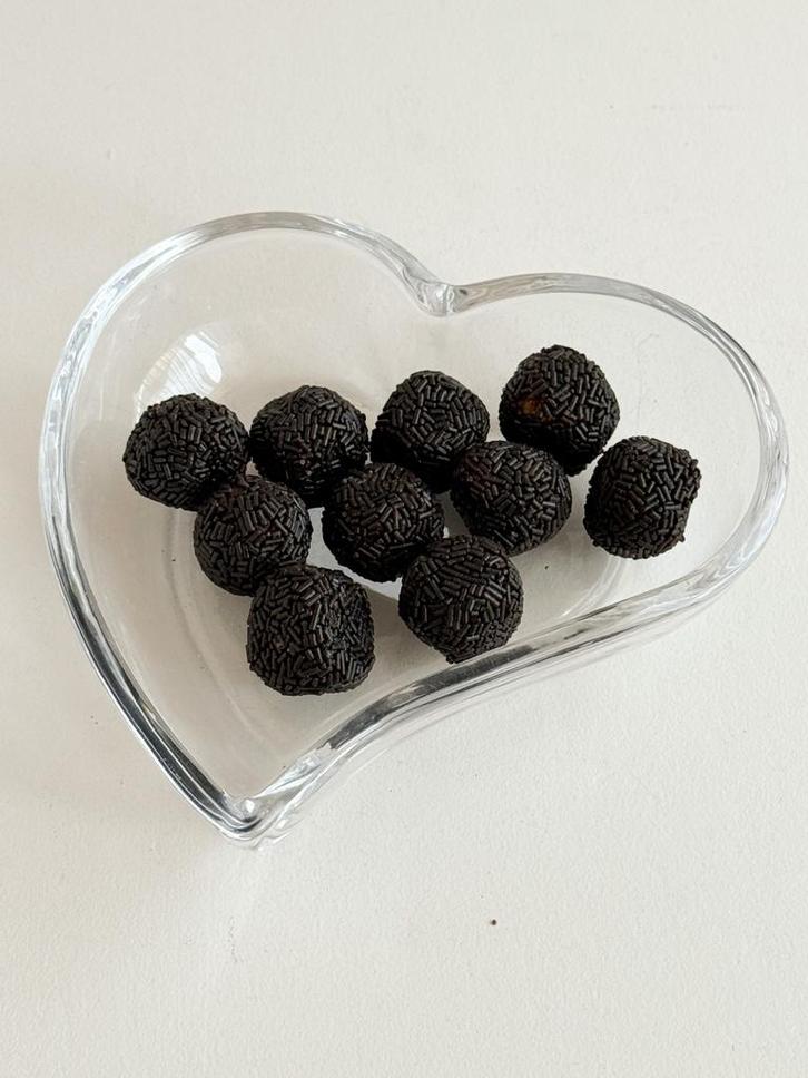Glazen hart schaal, Huis en Inrichting, Keuken | Servies, Zo goed als nieuw, Schaal of Schalen, Overige stijlen, Glas, Ophalen of Verzenden