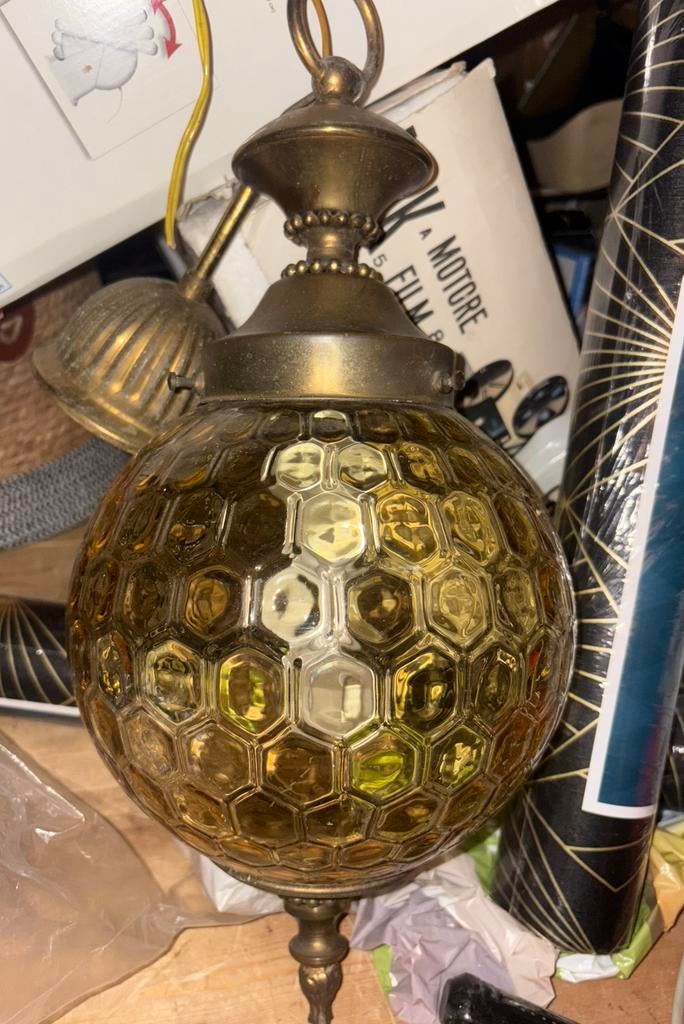 Mid Century koperen amber lamp jaren 1960, Huis en Inrichting, Lampen | Hanglampen, Ophalen of Verzenden, Zo goed als nieuw, Minder dan 50 cm