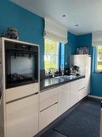 Witte keuken met keukeneiland, Huis en Inrichting, Keuken | Complete keukens, Ophalen, Wit, Overige typen