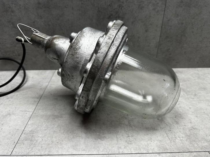 Stoere bunkerlamp - N3440, Huis en Inrichting, Lampen | Hanglampen, Zo goed als nieuw, Minder dan 50 cm, Ophalen of Verzenden