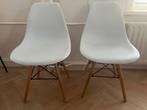 Witte stoelen (2x), Huis en Inrichting, Stoelen, Ophalen, Kunststof, Twee, Wit