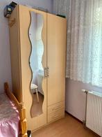 Zeer nette en stevige kledingkast met spiegel, Huis en Inrichting, Kasten | Kledingkasten, Ophalen of Verzenden, 50 tot 75 cm
