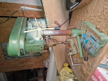 Kolomboormachine  beschikbaar voor biedingen