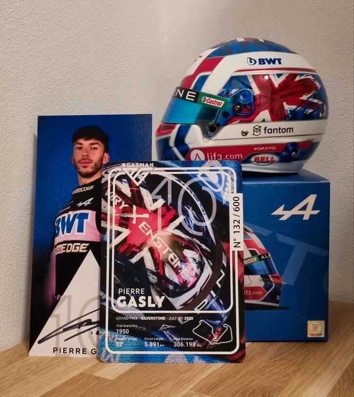 F1 Pierre Gasly 2023 Silverstone helm schaal 1/2, Verzamelen, Automerken, Motoren en Formule 1, Zo goed als nieuw, Formule 1, Ophalen of Verzenden