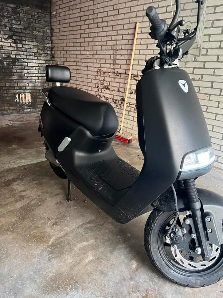 Yadea G5 Geel kenteken 786KM, Fietsen en Brommers, Scooters | Overige merken, Zo goed als nieuw, Elektrisch, Ophalen